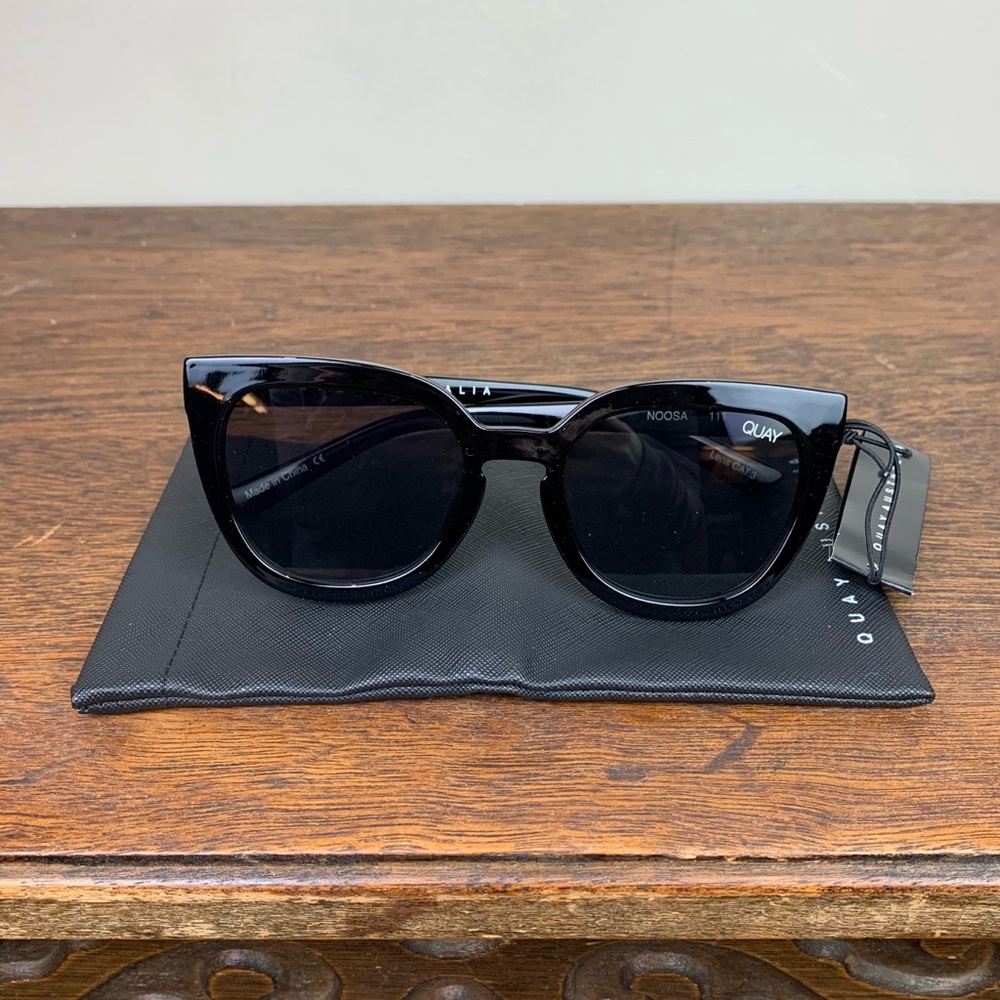 LAST PAIR! Quay Noosas in Black - Picture 4 of 6